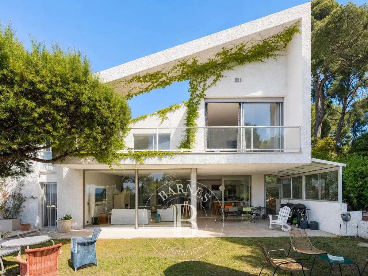House Cassis