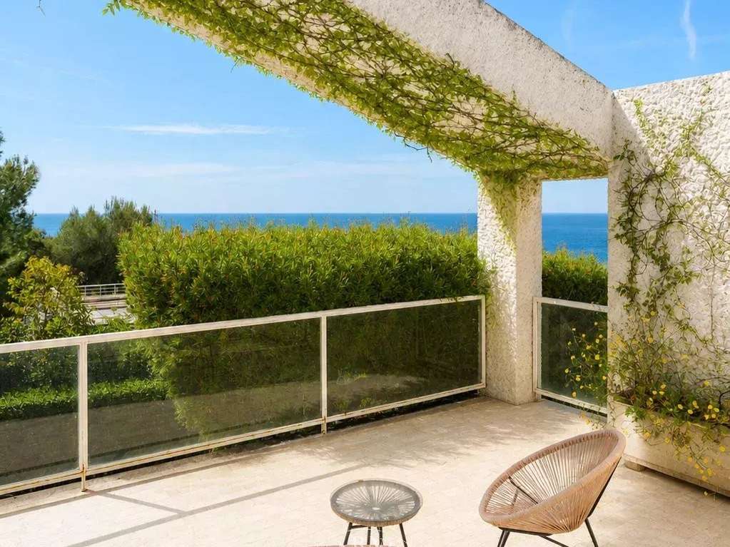 House Cassis