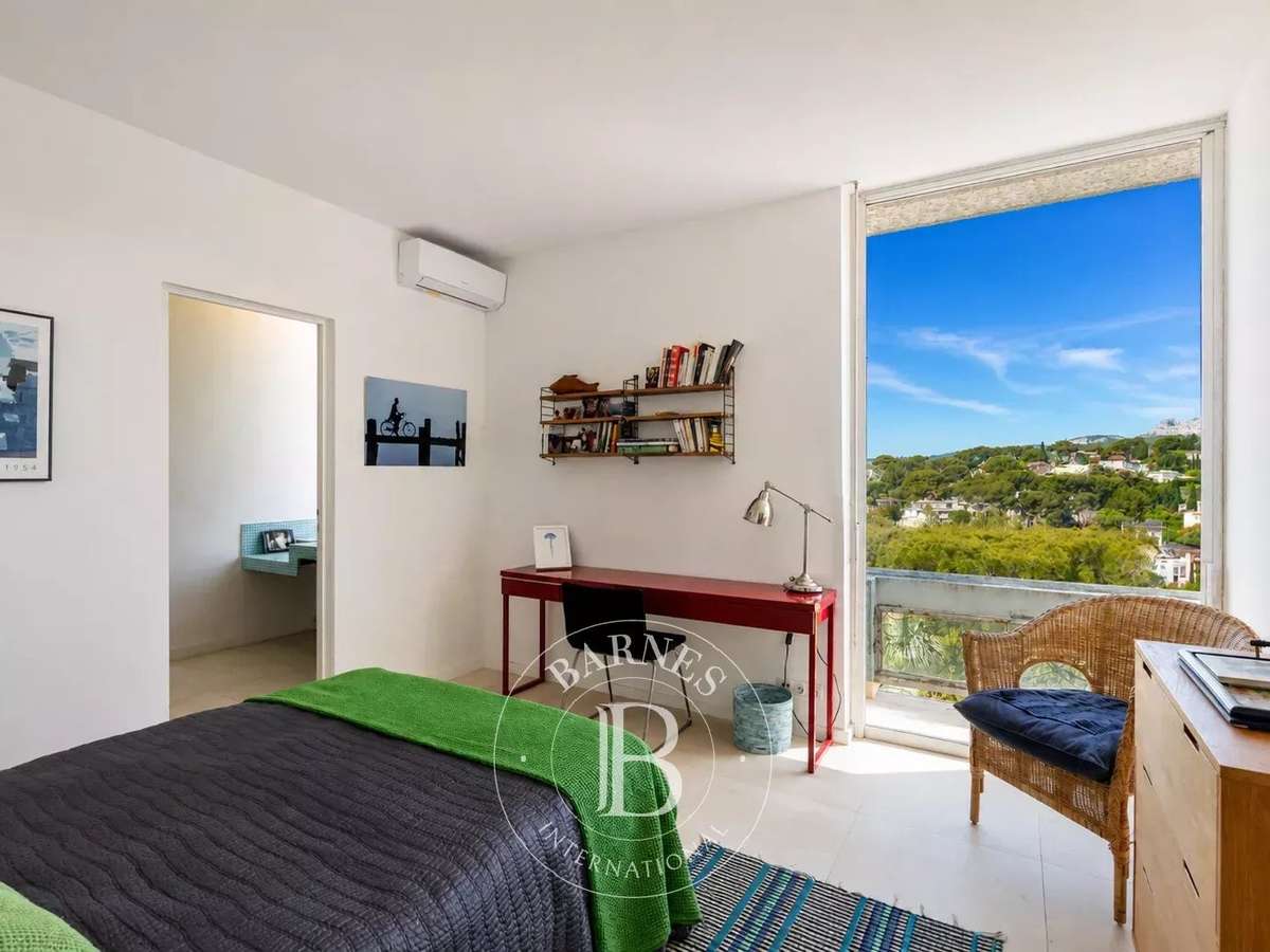 House Cassis
