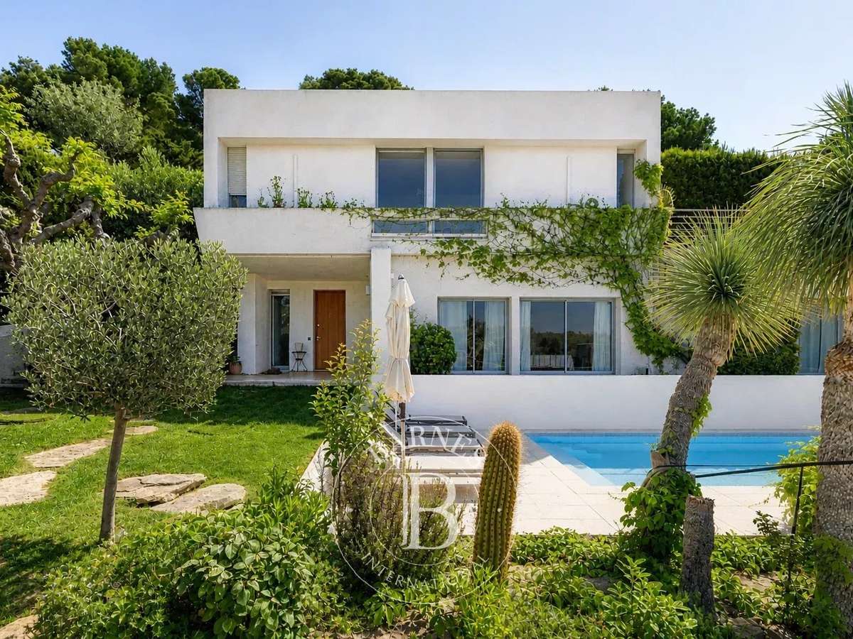 House Cassis