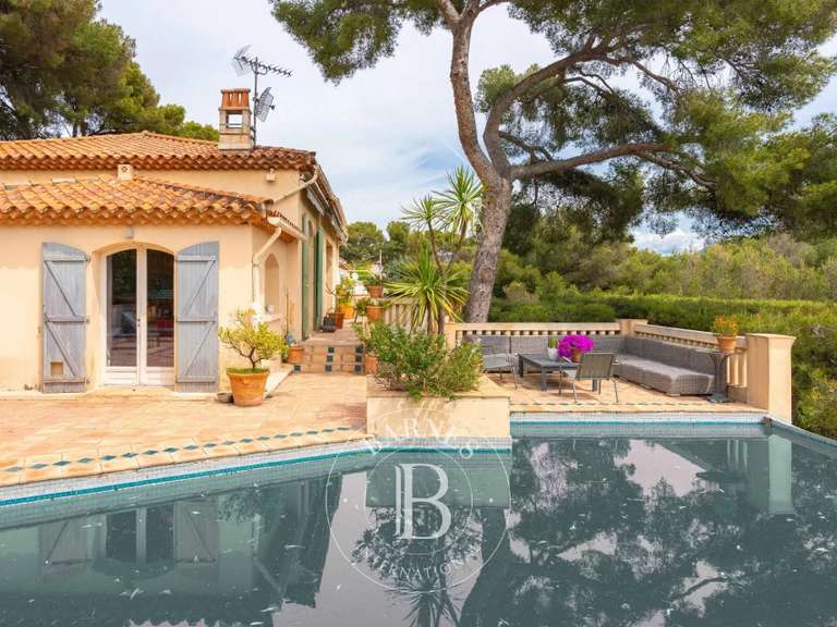 Maison Cassis - 7 chambres - 215m²