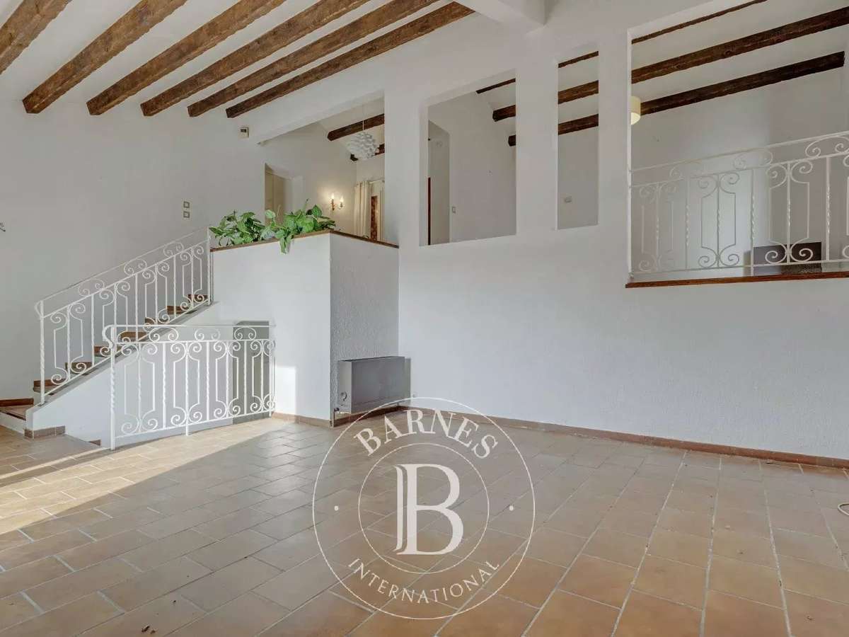House Cassis