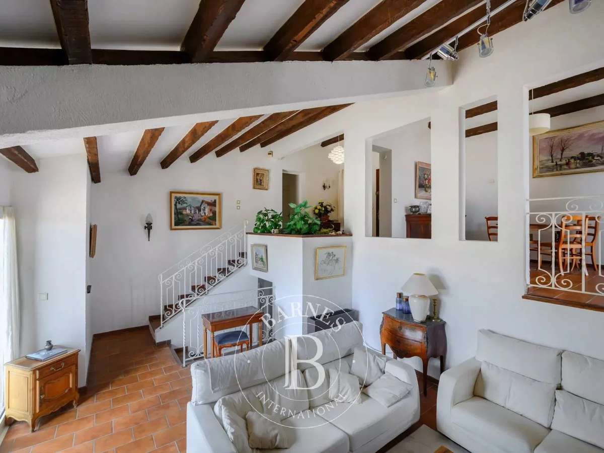 House Cassis
