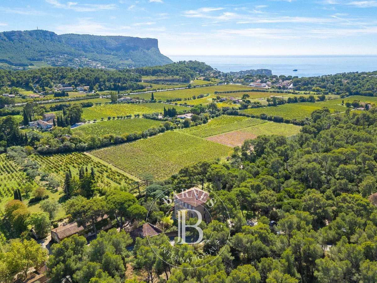 Property Cassis