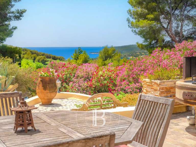 Property with Sea view Cassis - 4 bedrooms - 280m²