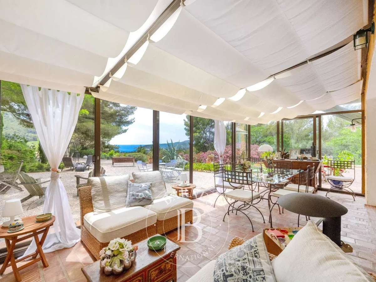 Property Cassis