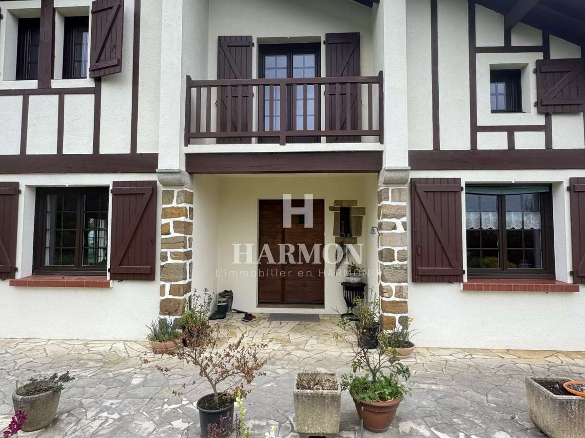 Property Castagnède