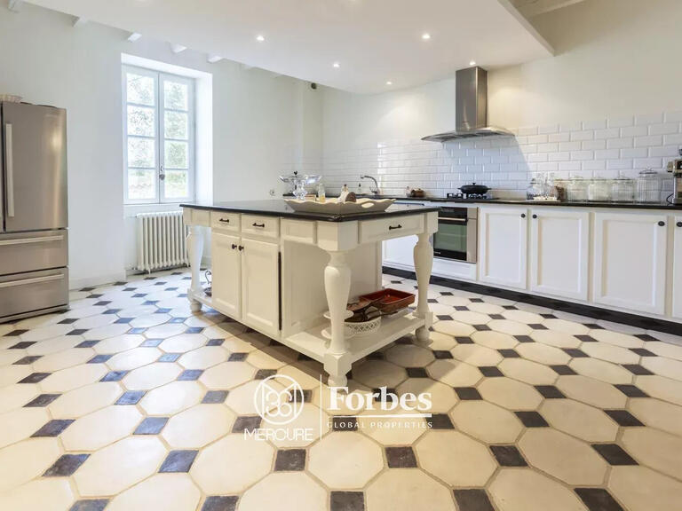 House Castanet - 5 bedrooms - 378m²
