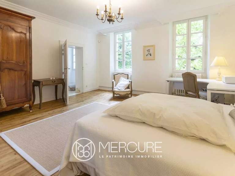 Maison Castanet - 5 chambres - 378m²