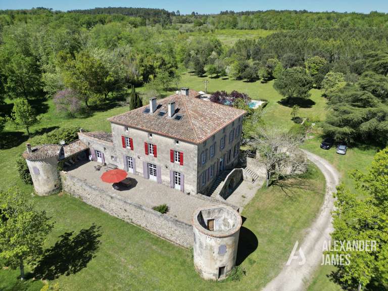 Château Casteljaloux - 10 chambres - 831m²