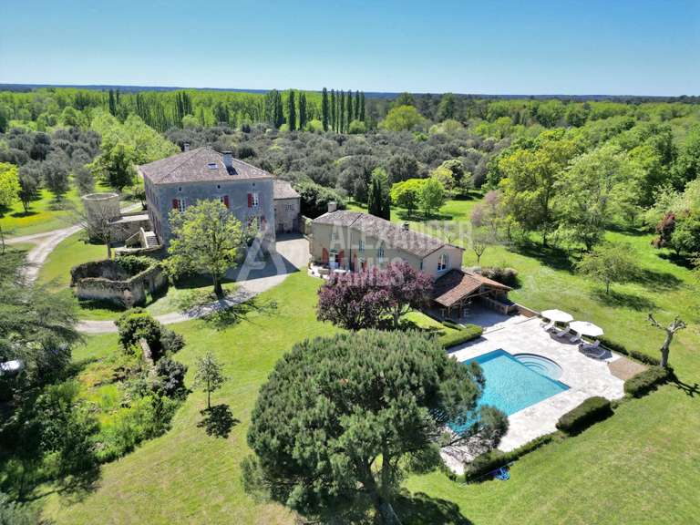 Château Casteljaloux - 10 chambres - 831m²
