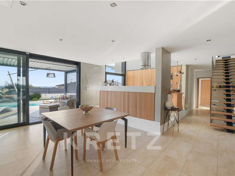 Maison Castelnau-d'Estrétefonds - 4 chambres - 205m²