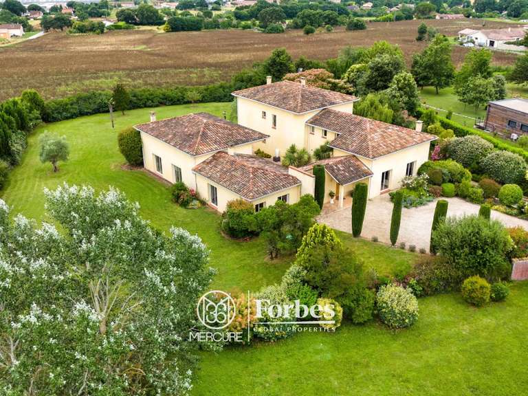 Villa Castelnau-d'Estrétefonds - 4 chambres - 405m²