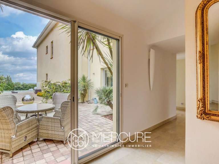 Villa Castelnau-d'Estrétefonds - 4 bedrooms - 405m²