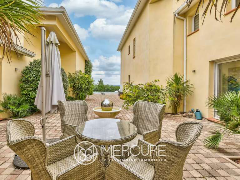 Villa Castelnau-d'Estrétefonds - 4 bedrooms - 405m²