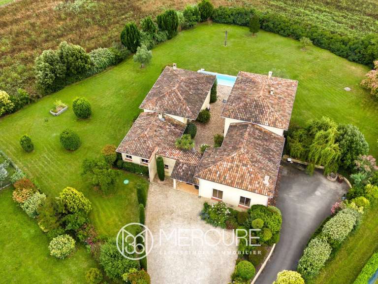 Villa Castelnau-d'Estrétefonds - 4 bedrooms - 405m²