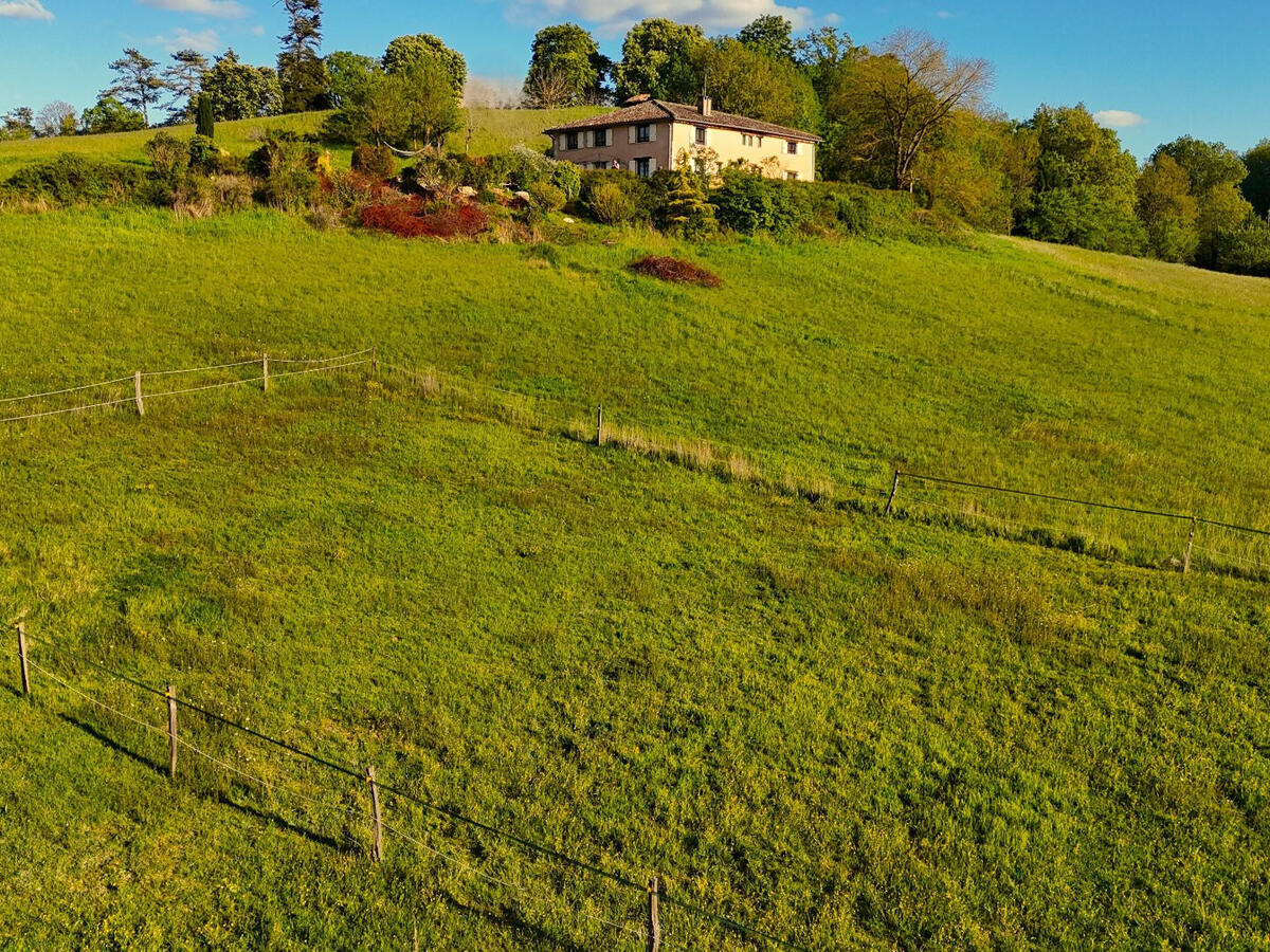 House Castelnau-de-Montmiral