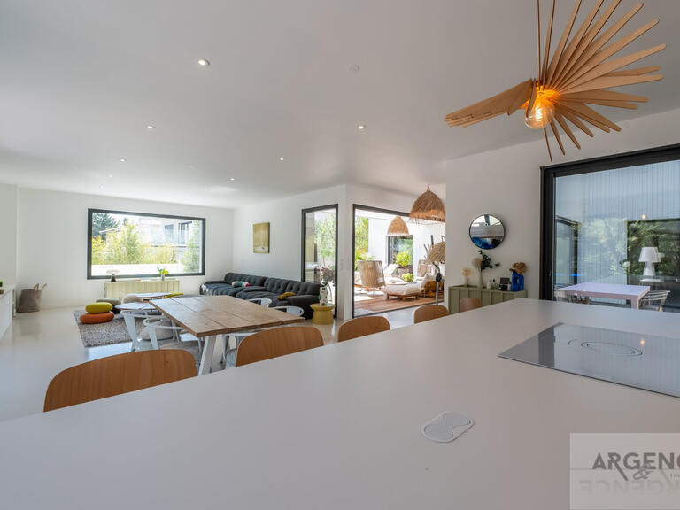Maison Castelnau-le-Lez - 6 chambres - 230m²