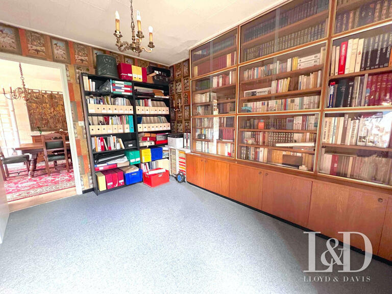 House Castelnau-le-Lez - 8 bedrooms - 390m²