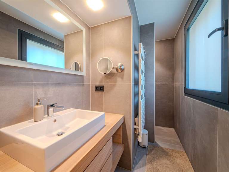 Maison Castelnau-le-Lez - 5 chambres - 313m²