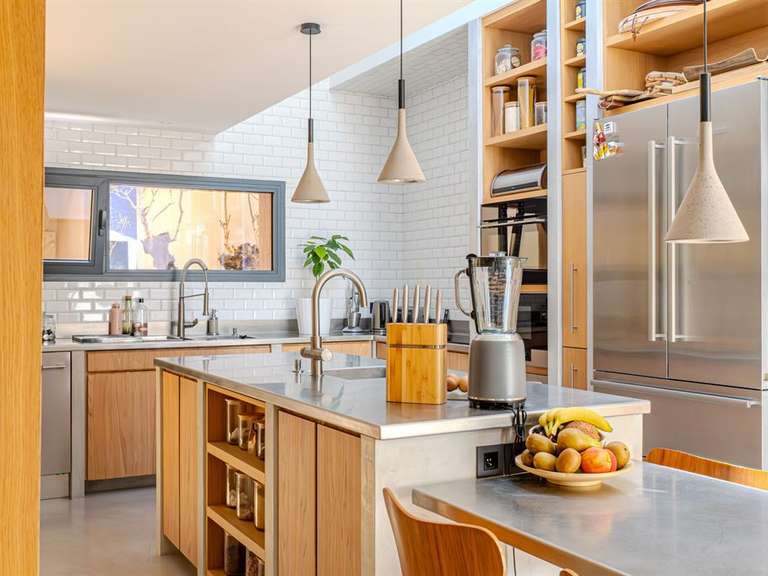 Maison Castelnau-le-Lez - 5 chambres - 313m²