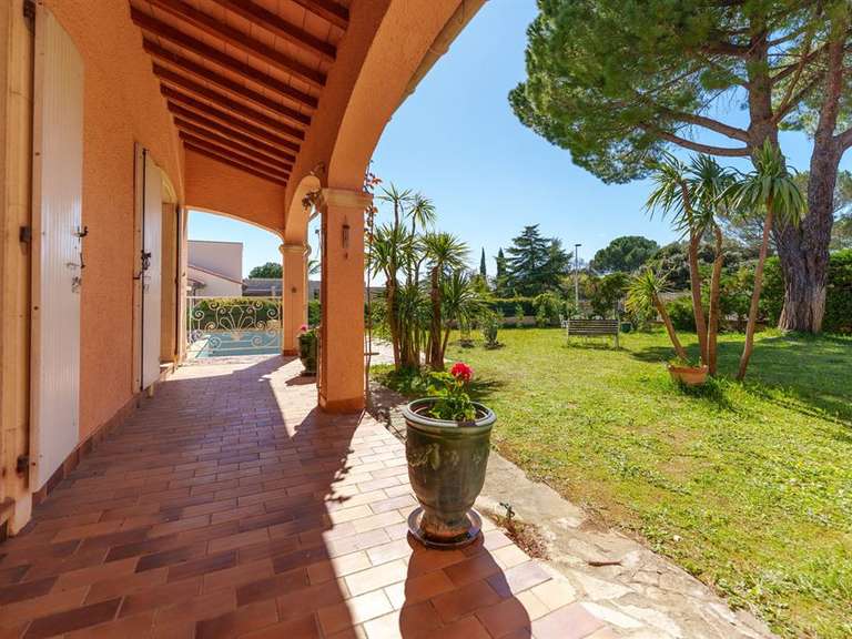 Maison Castelnau-le-Lez - 4 chambres - 245m²