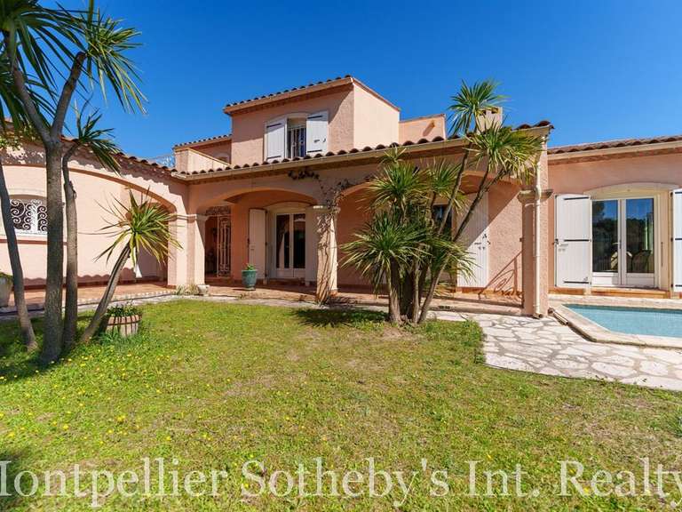 House Castelnau-le-Lez - 4 bedrooms - 255m²