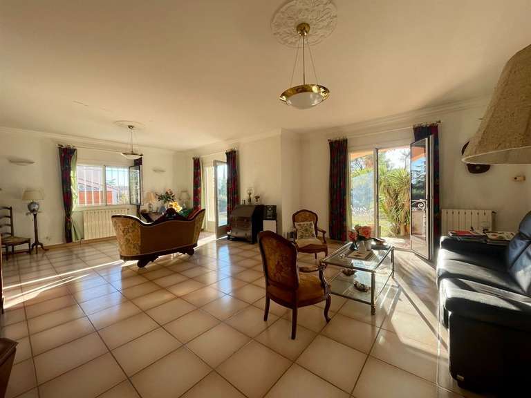 House Castelnau-le-Lez - 4 bedrooms - 245m²