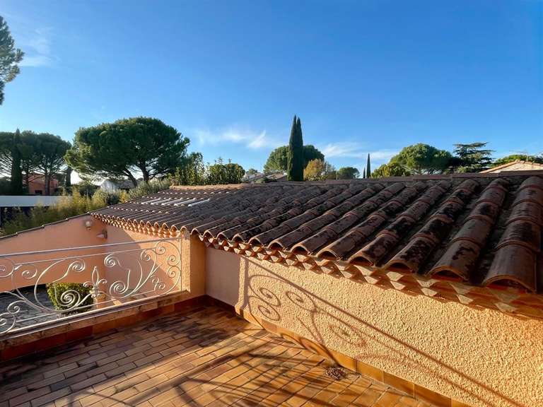 House Castelnau-le-Lez - 4 bedrooms - 245m²