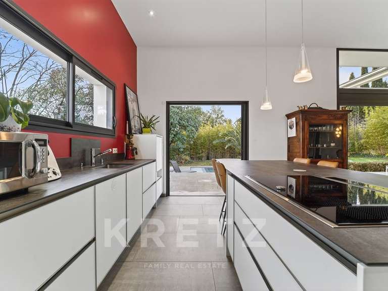 Maison Castelnau-le-Lez - 4 chambres - 215m²