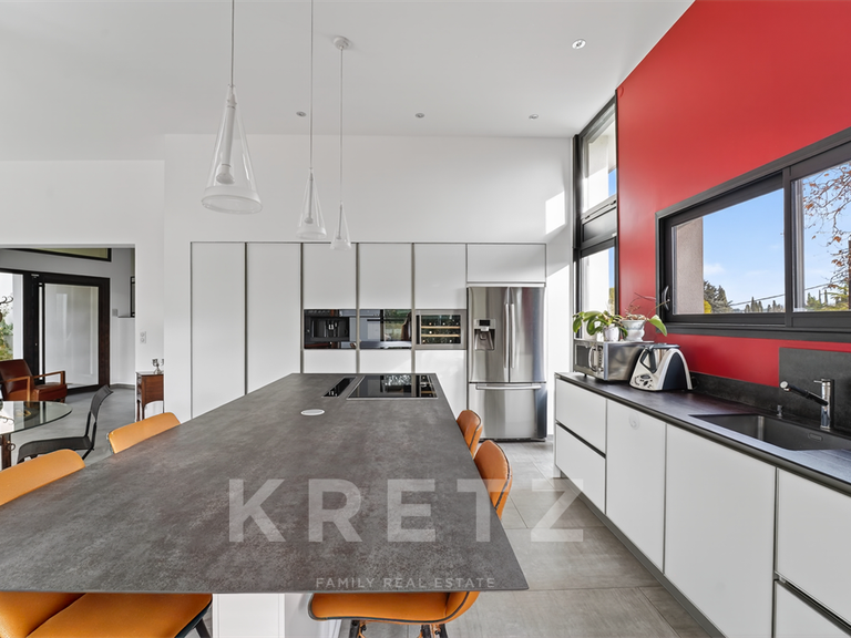 Maison Castelnau-le-Lez - 4 chambres - 215m²