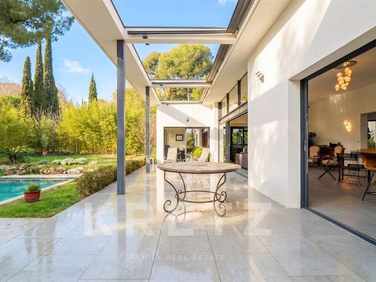 Maison Castelnau-le-Lez - 4 chambres - 215m²