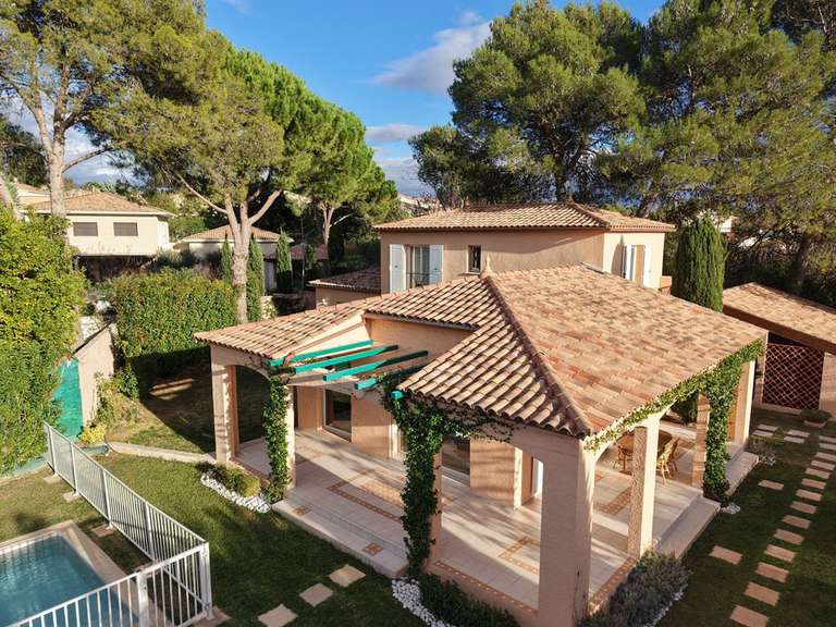 Maison Castelnau-le-Lez - 4 chambres - 168m²