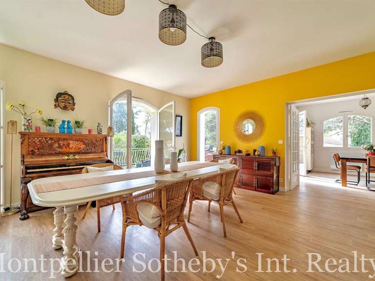 House Castelnau-le-Lez - 4 bedrooms - 230m²