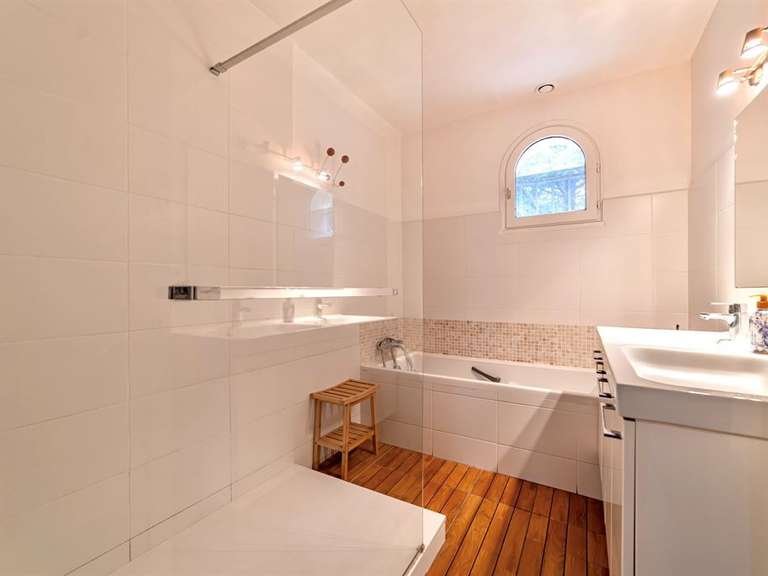 Maison Castelnau-le-Lez - 4 chambres - 230m²