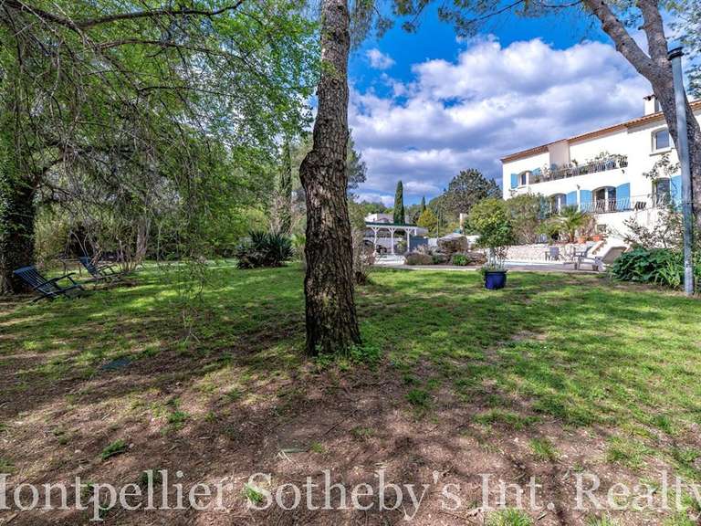 House Castelnau-le-Lez - 4 bedrooms - 230m²