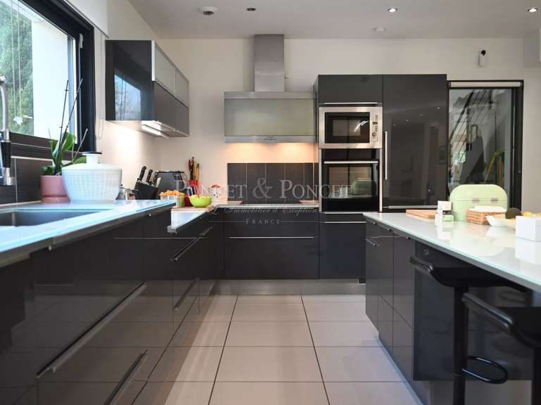 Maison Castelnau-le-Lez - 4 chambres - 340m²