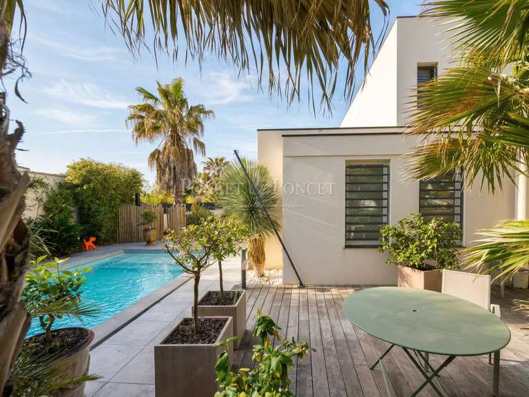 Maison Castelnau-le-Lez - 4 chambres - 340m²