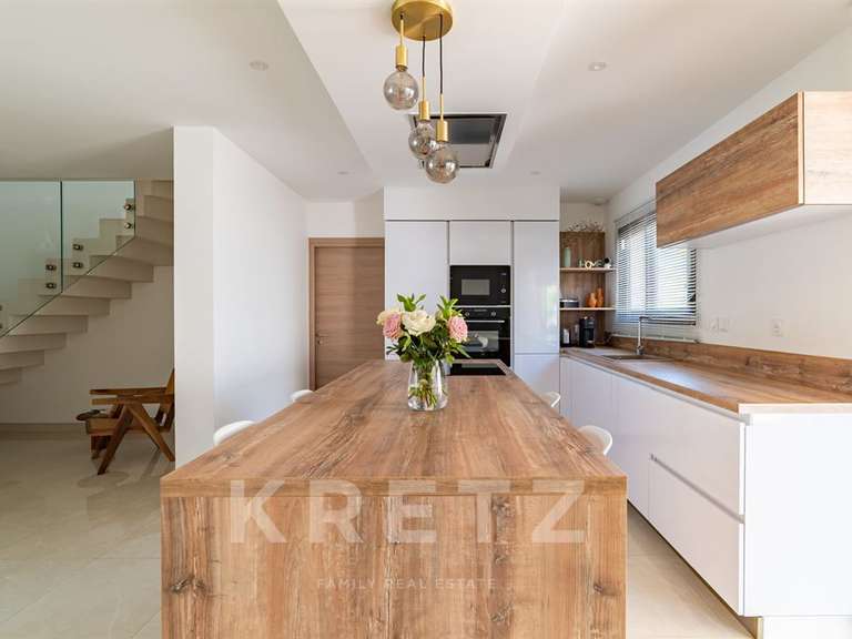 House Castelnau-le-Lez - 4 bedrooms - 135m²