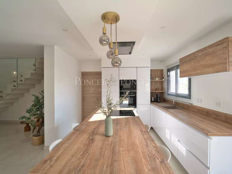 Maison Castelnau-le-Lez - 5 chambres - 135m²