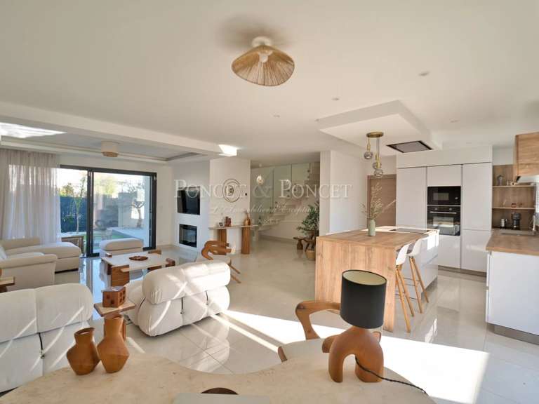 Maison Castelnau-le-Lez - 5 chambres - 135m²