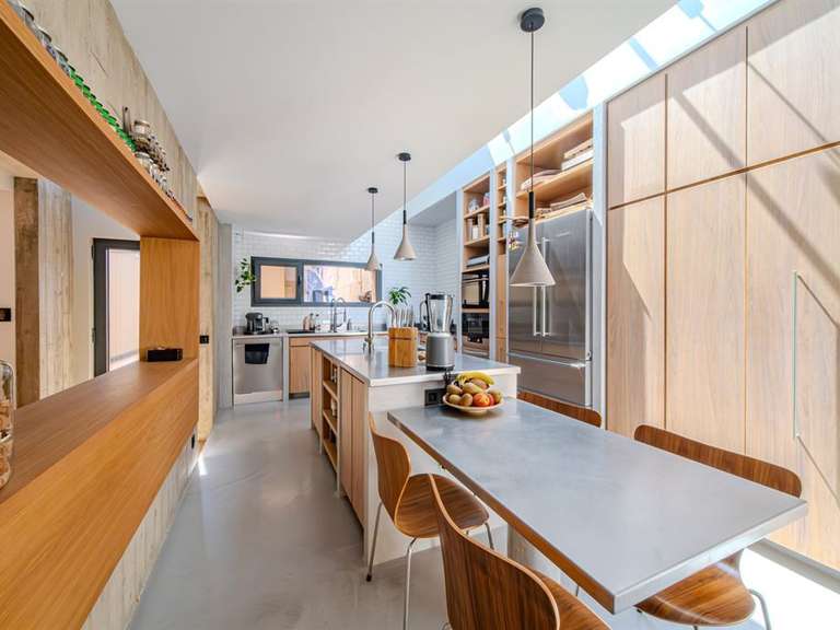 Maison Castelnau-le-Lez - 5 chambres - 313m²