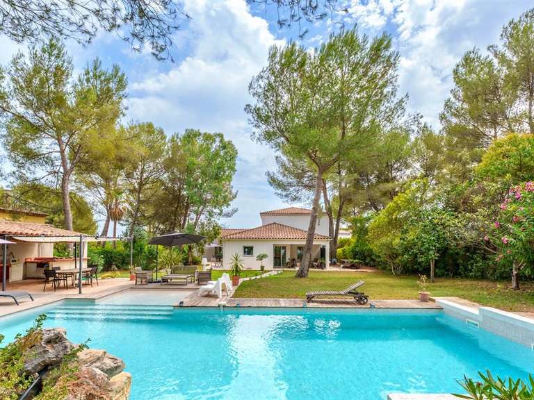 House Castelnau-le-Lez - 5 bedrooms - 269m²