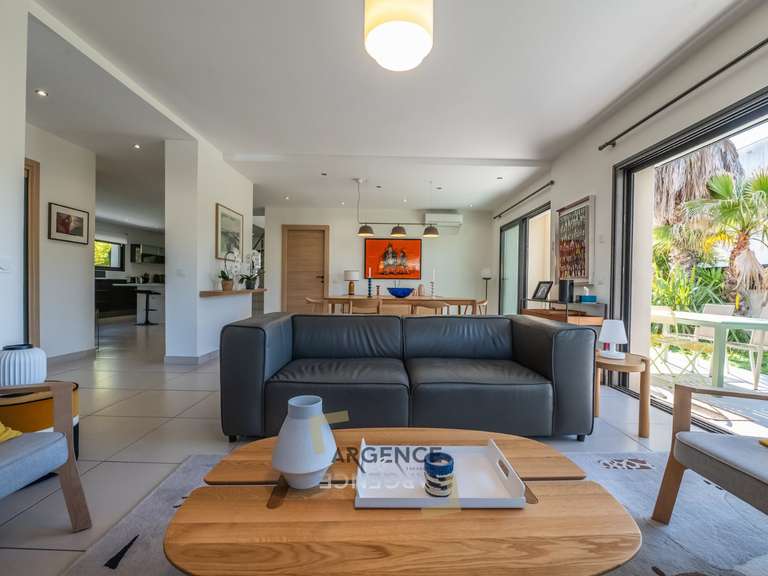 Maison Castelnau-le-Lez - 4 chambres - 200m²