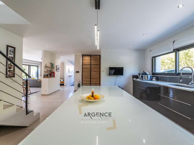 Maison Castelnau-le-Lez - 4 chambres - 200m²