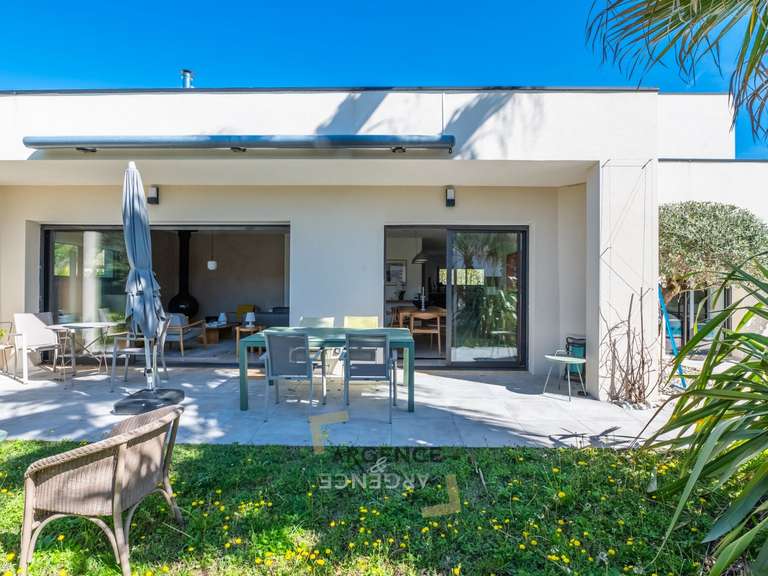 Maison Castelnau-le-Lez - 4 chambres - 200m²
