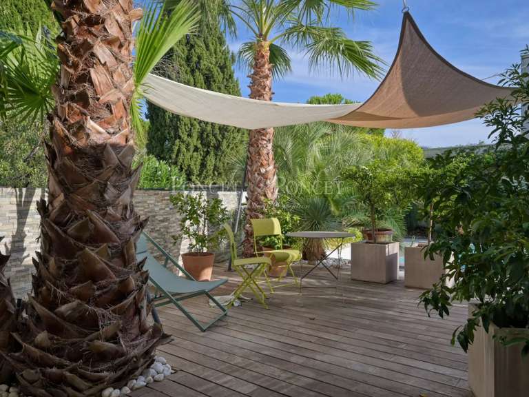 Maison Castelnau-le-Lez - 4 chambres - 340m²