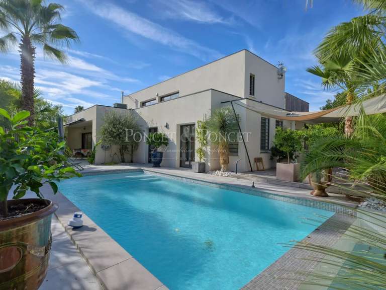 Maison Castelnau-le-Lez - 4 chambres - 340m²