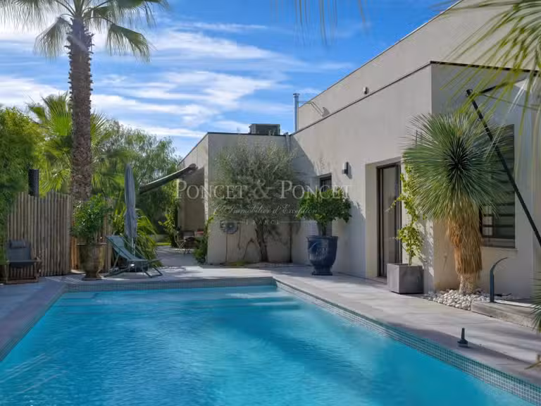 Maison Castelnau-le-Lez - 4 chambres - 340m²