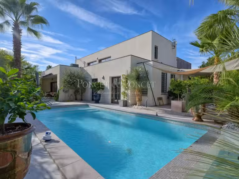Maison Castelnau-le-Lez - 4 chambres - 340m²